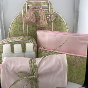 5 Piece Cosmetic Travel Set Vntg